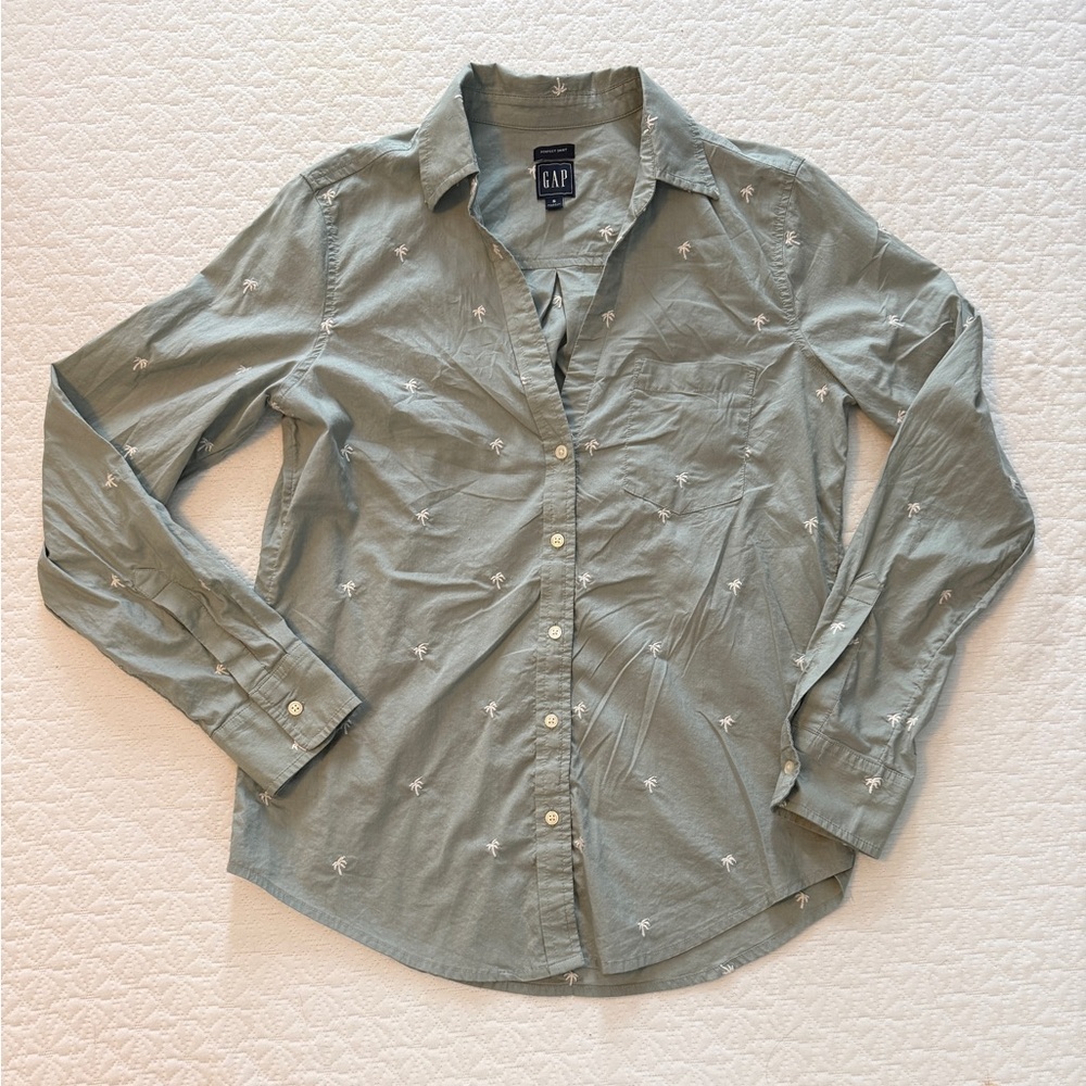 Gap Perfect Button Up Embroidered Collared Shirt